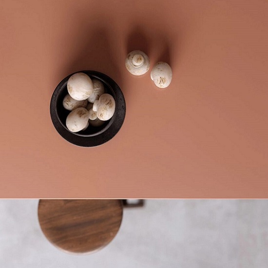 Isla de cocina con barra de desayuno Silestone Arcilla Red