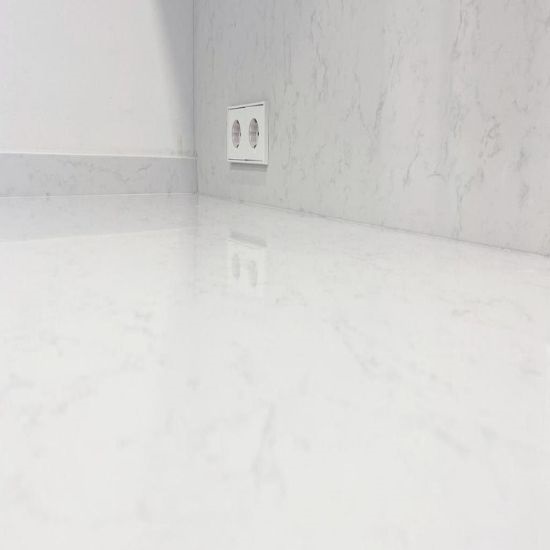 encimera Compac Unique Carrara pulido