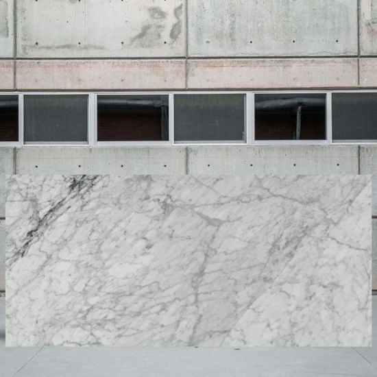 losa de mármol Bianco Venato apomazado