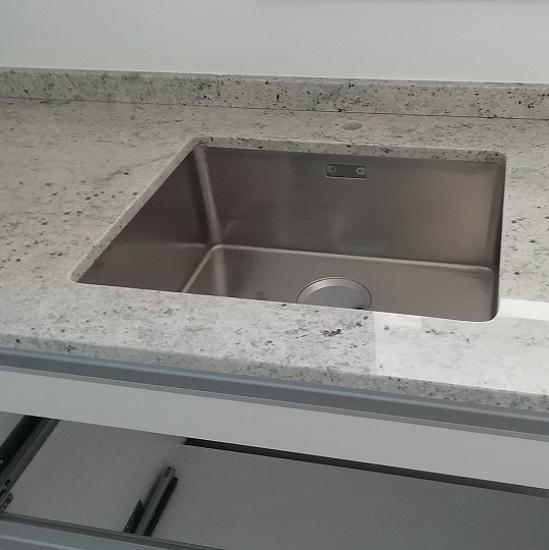 encimera de granito Sensa Colonial White 3 cm