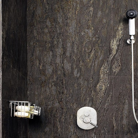 pared de baño con Granito Titanium Leather