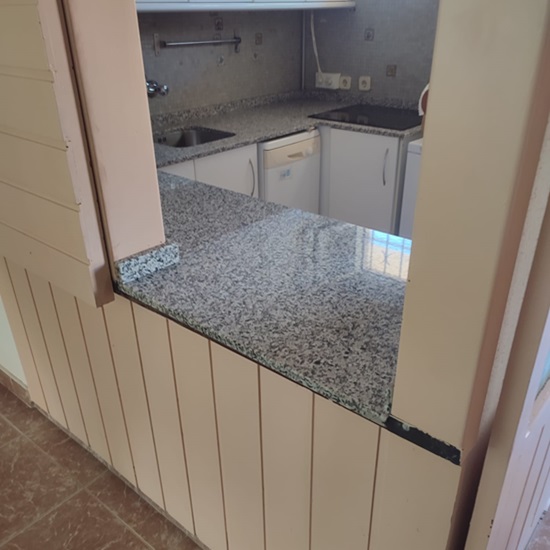 Instalación Encimera Granito Gris Perla Fuengirola