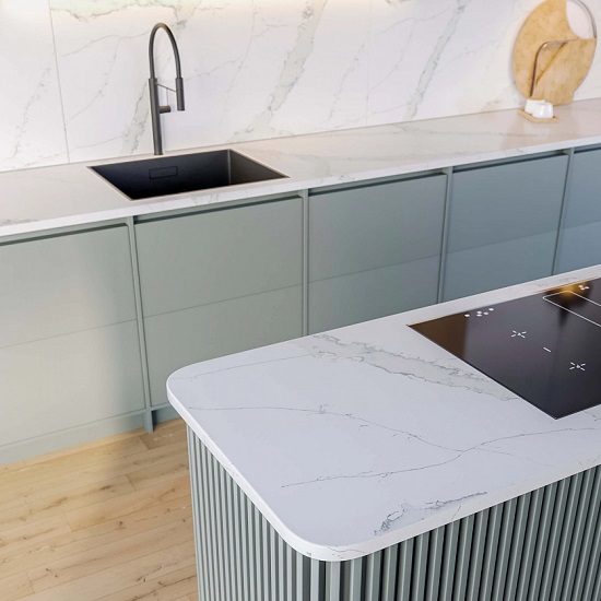 encimera cocina e isla de Technistone Calacatta Pastino