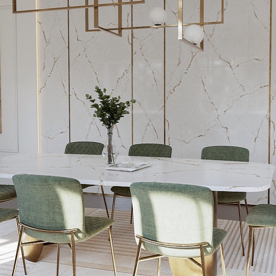 una mesa Silestone Versailles Ivory con paredes haciendo juego